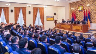 Председатель Следственного комитета РА Артур Погосян представил сотрудникам Комитета новоназначенных заместителей